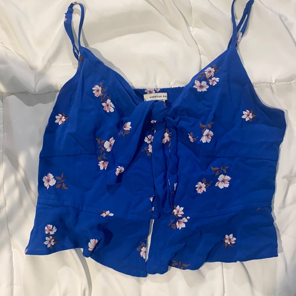 Blue floral top